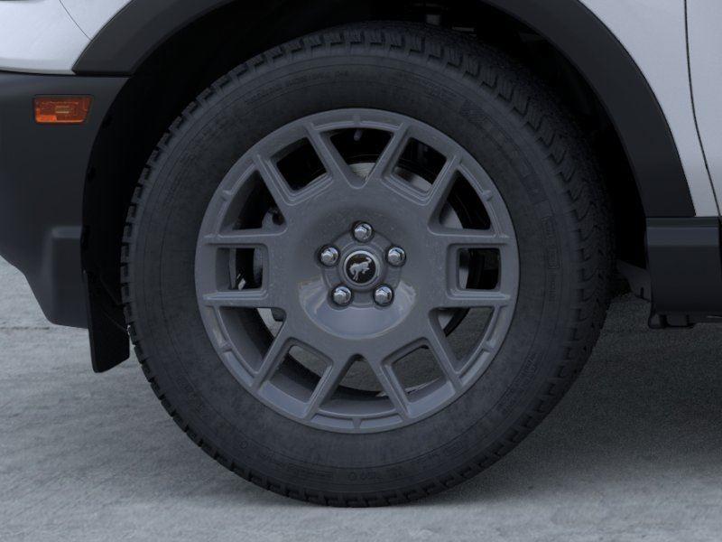 Vehicle photo 19