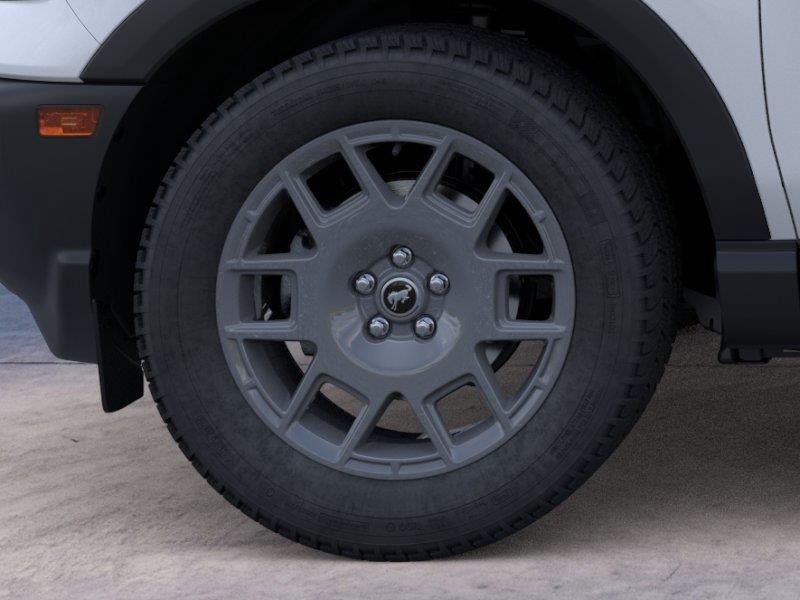 Vehicle photo 19