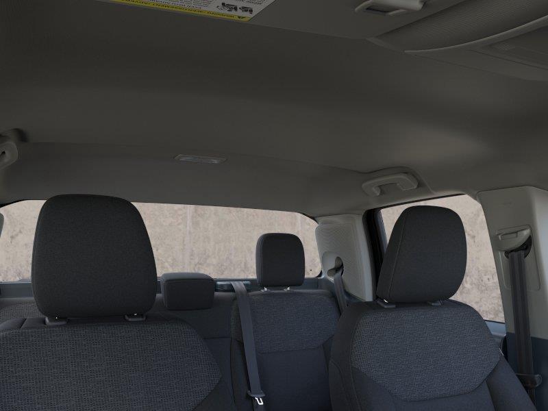 Vehicle photo 12