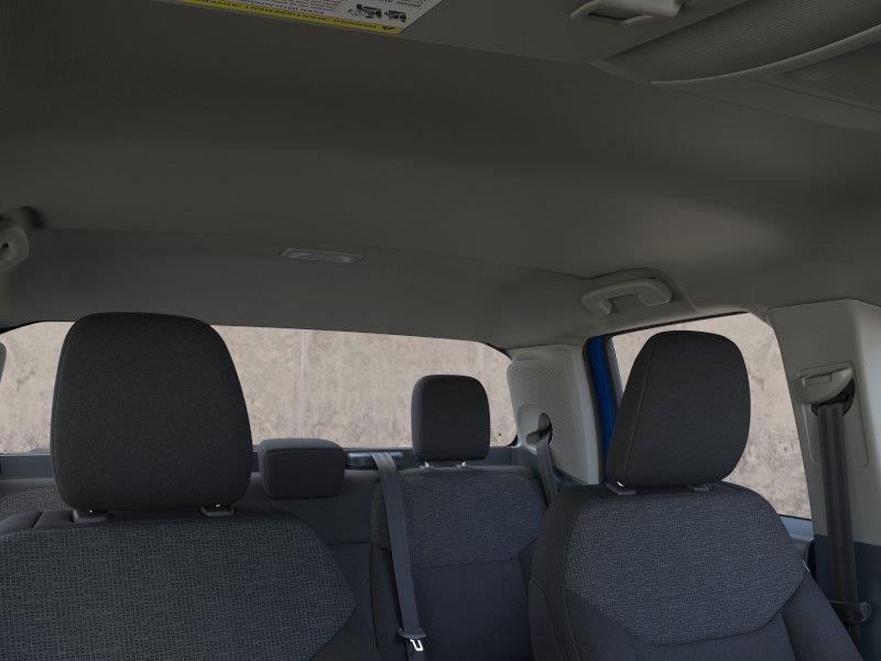Vehicle photo 12