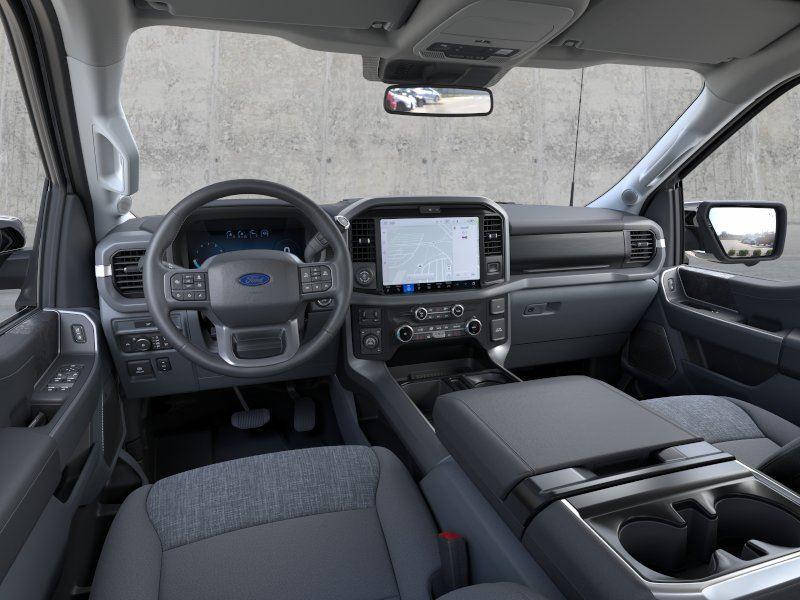 Vehicle photo 9