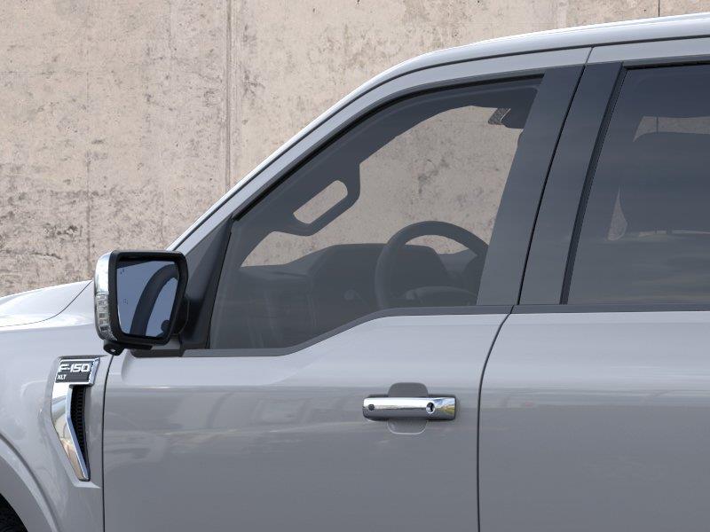 Vehicle photo 20
