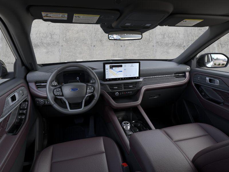 Vehicle photo 9