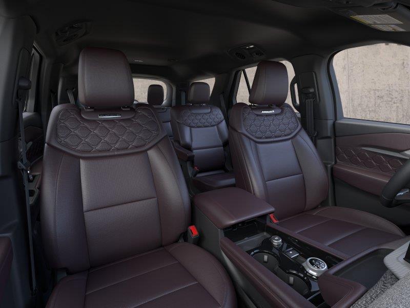 Vehicle photo 10