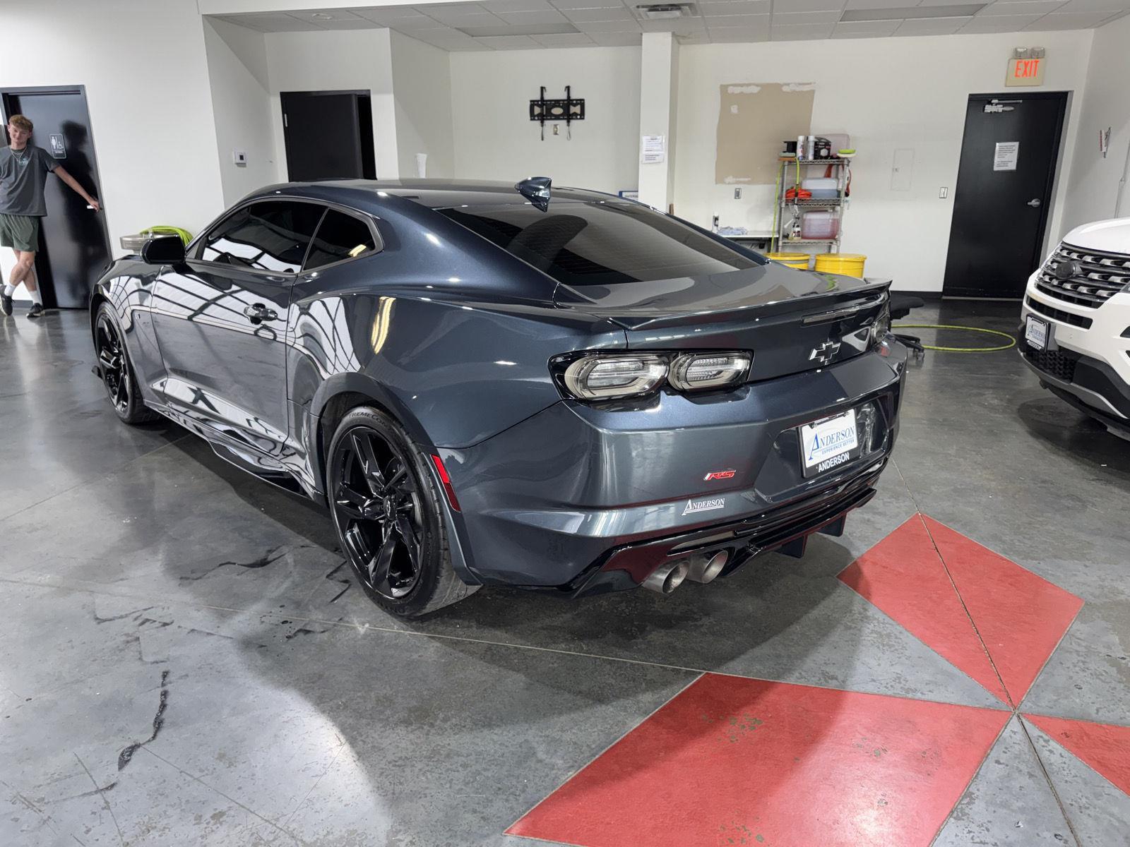Vehicle photo 9