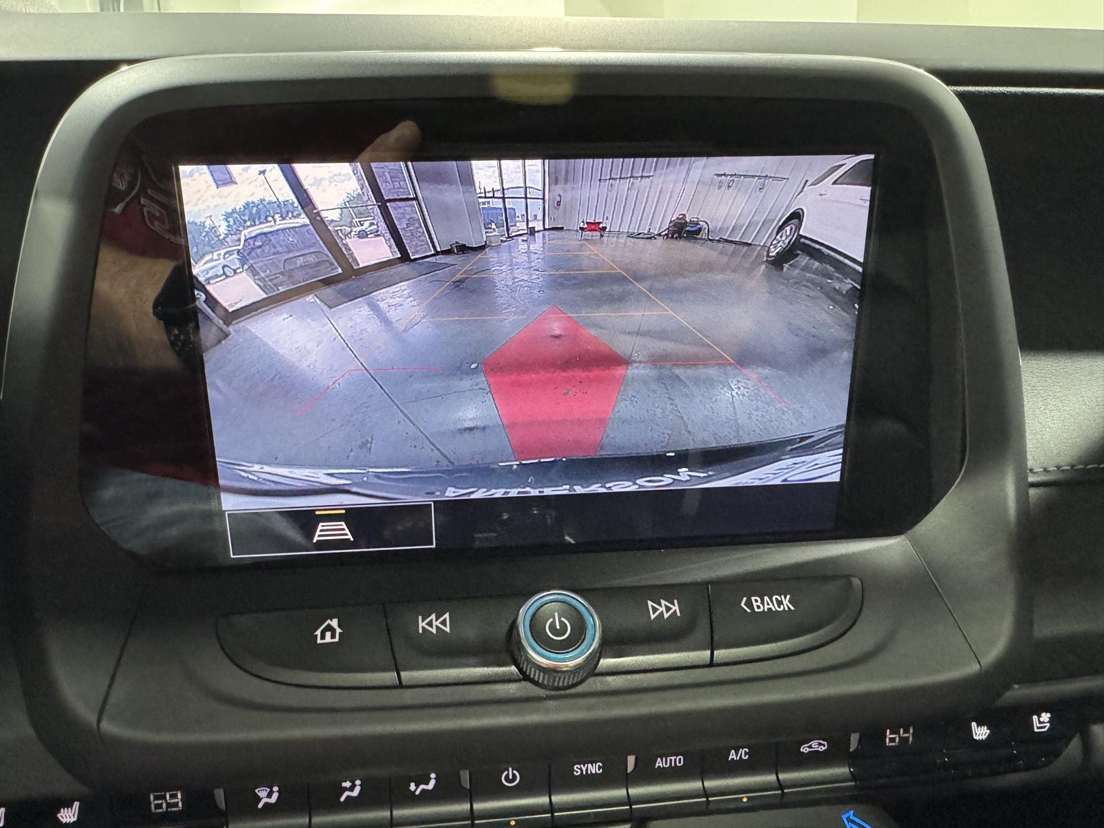 Vehicle photo 30