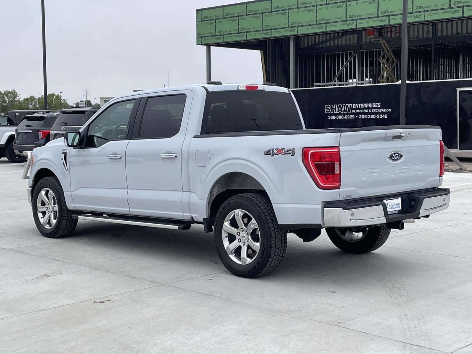 Vehicle photo 4