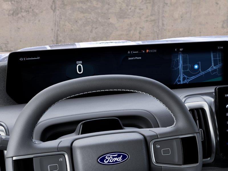 Vehicle photo 13