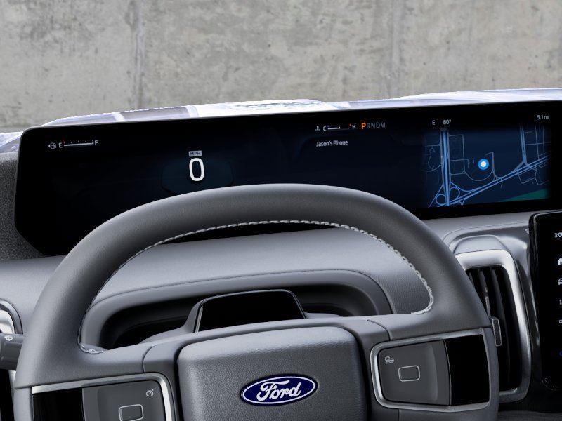 Vehicle photo 13