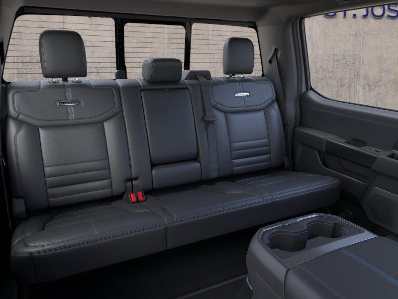 Vehicle photo 11