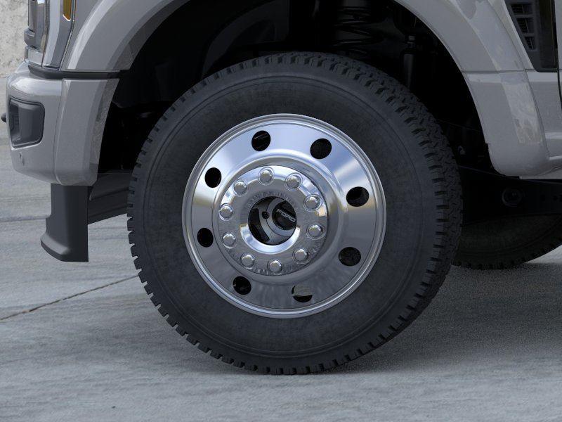 Vehicle photo 19