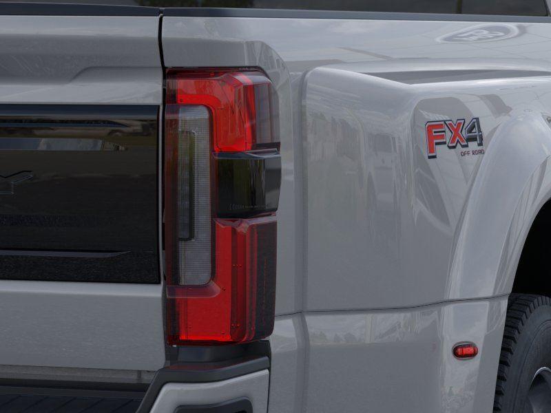 Vehicle photo 21
