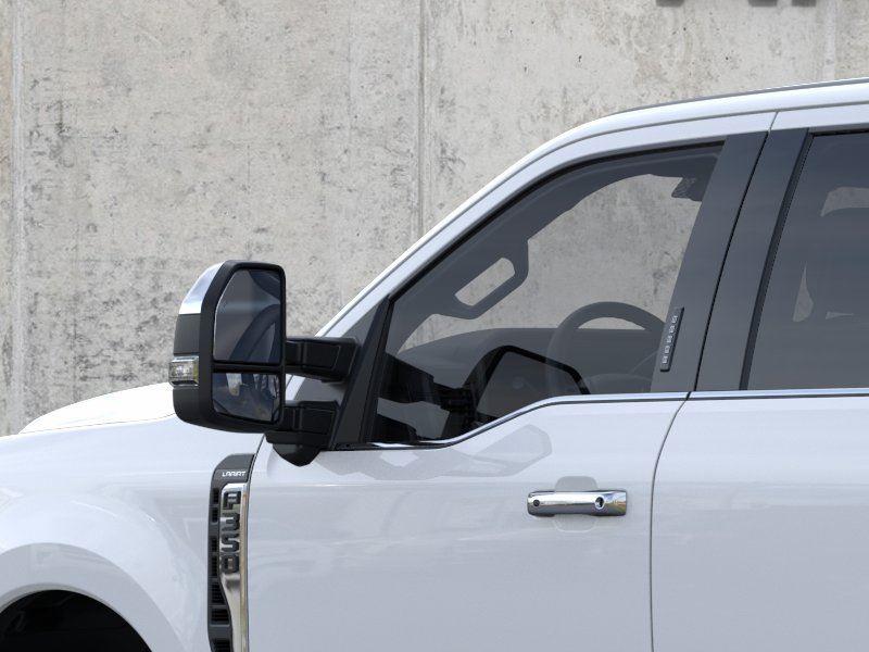 Vehicle photo 20