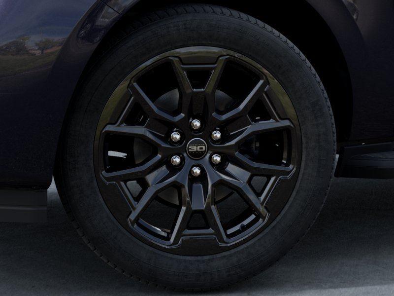 Vehicle photo 19