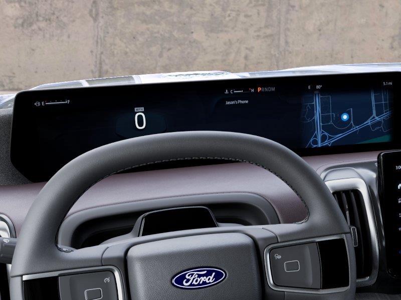 Vehicle photo 13
