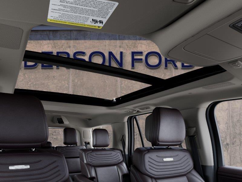 Vehicle photo 22