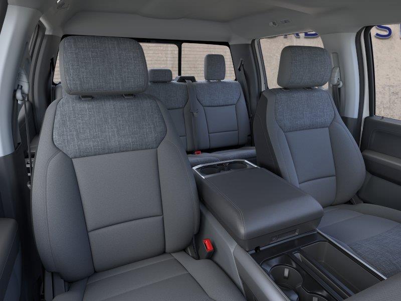 Vehicle photo 10