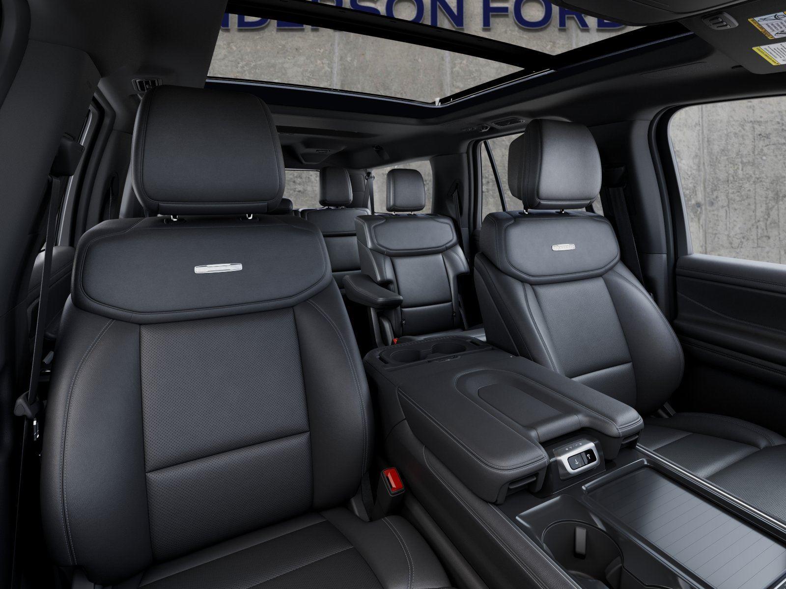 Vehicle photo 10