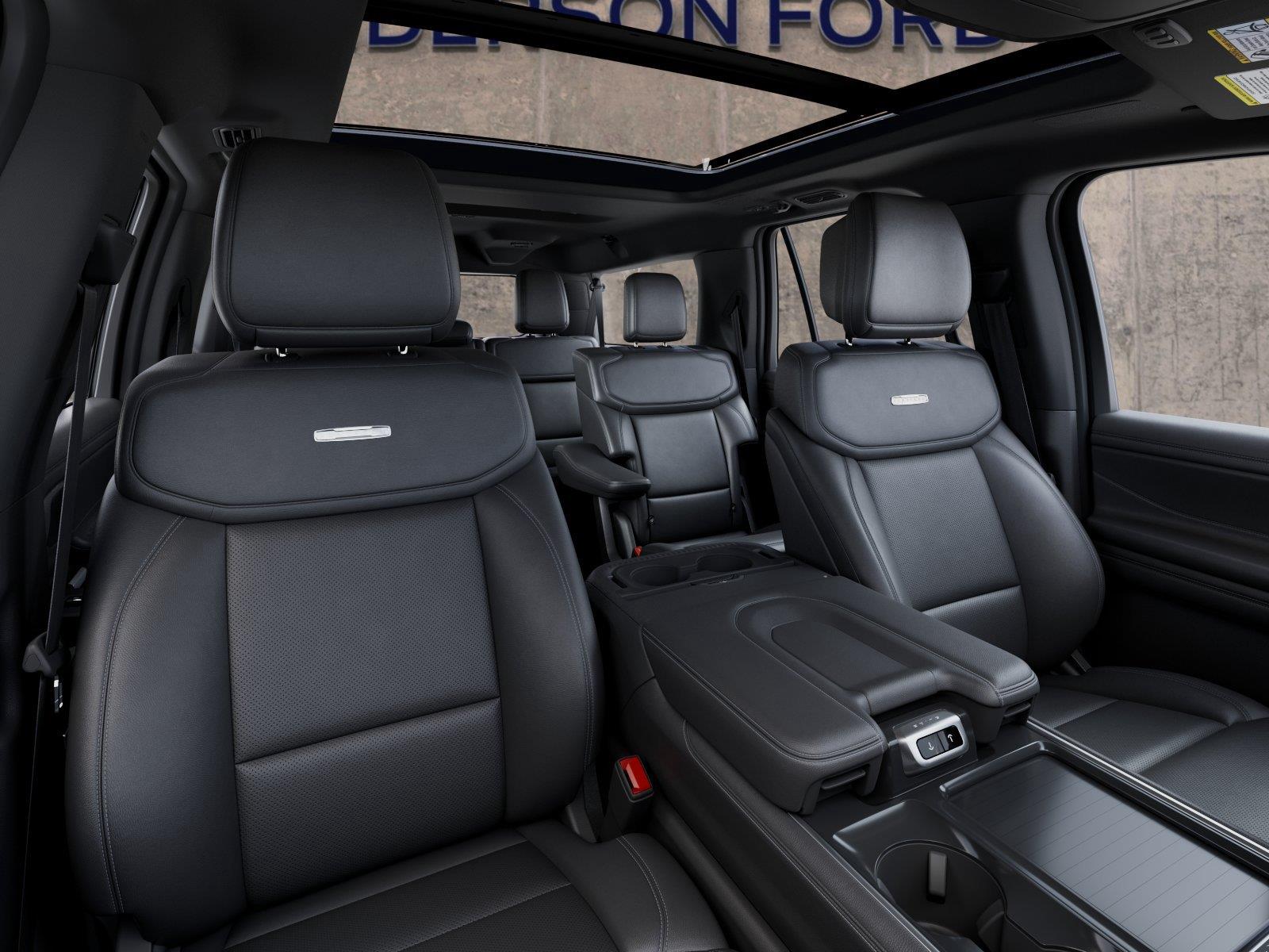 Vehicle photo 10