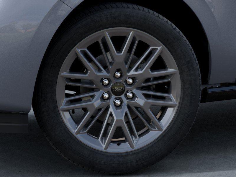 Vehicle photo 19