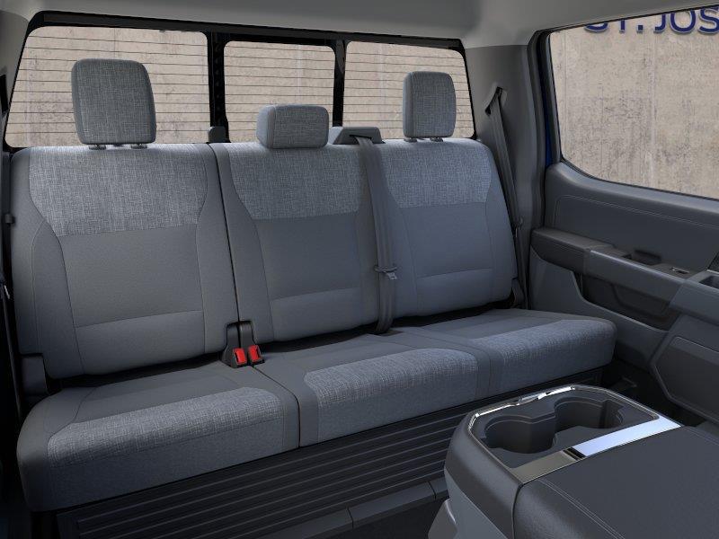 Vehicle photo 11