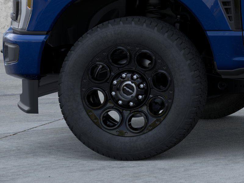 Vehicle photo 19