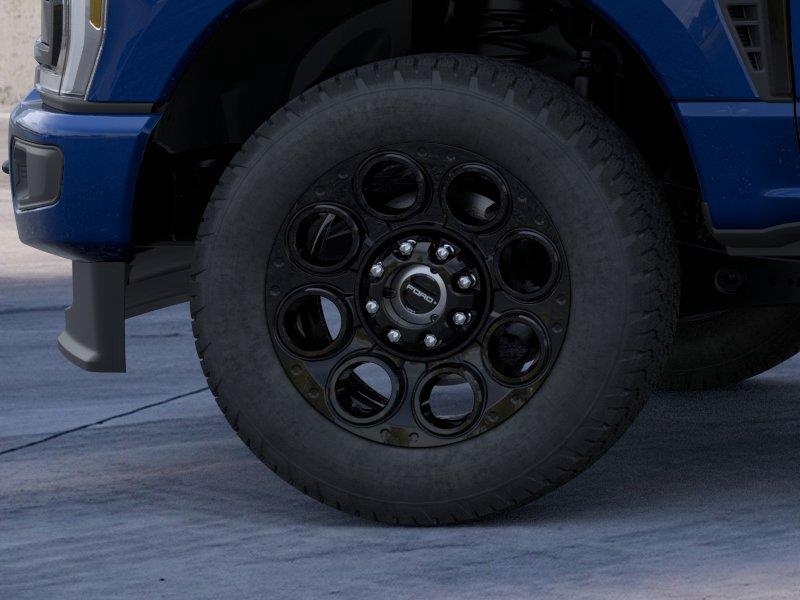 Vehicle photo 19