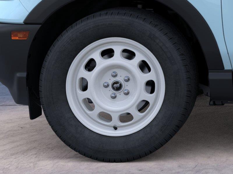 Vehicle photo 19