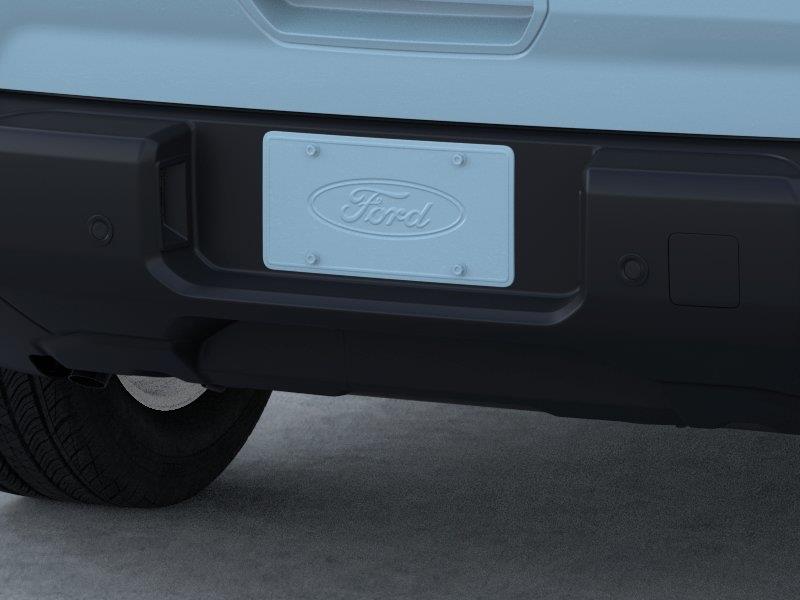 Vehicle photo 23