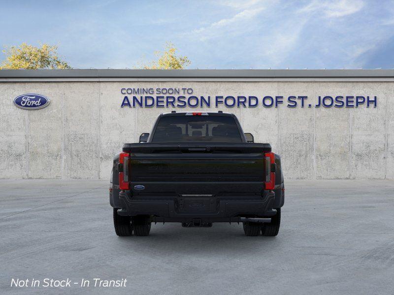 Vehicle photo 5