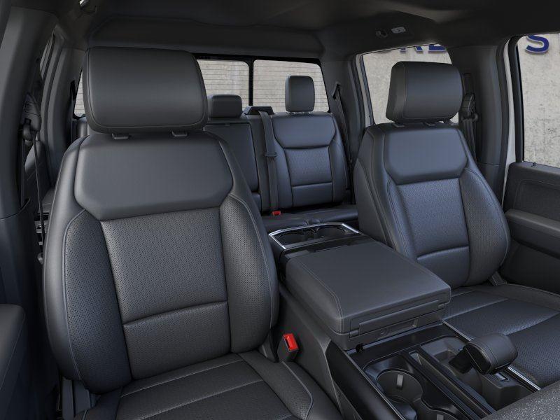 Vehicle photo 10