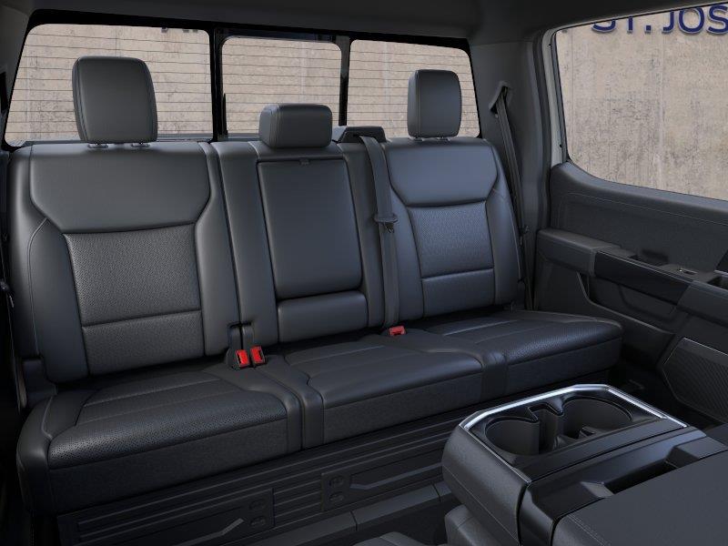 Vehicle photo 11
