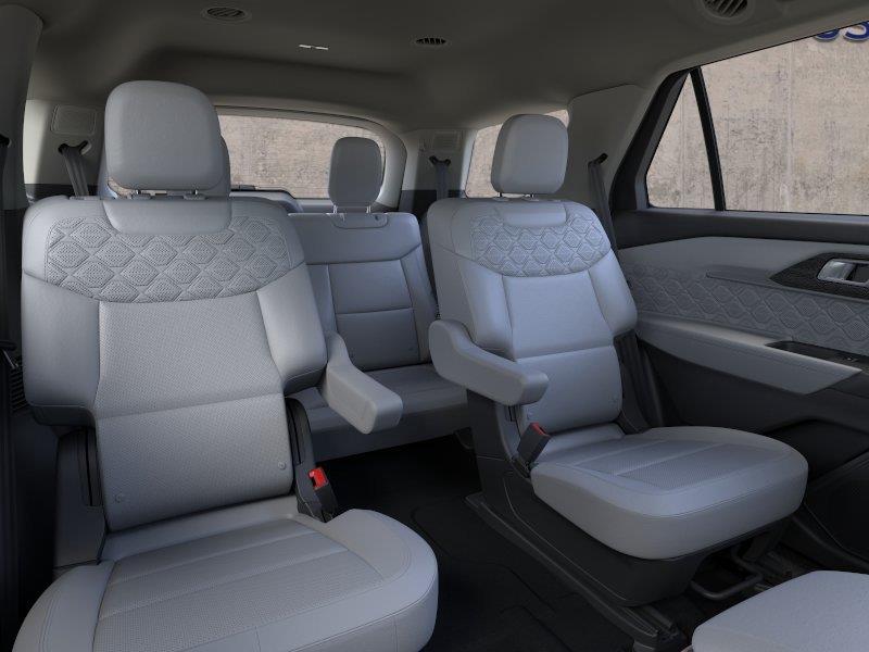 Vehicle photo 11