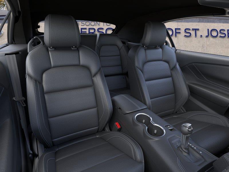 Vehicle photo 10