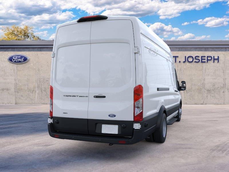 Vehicle photo 8