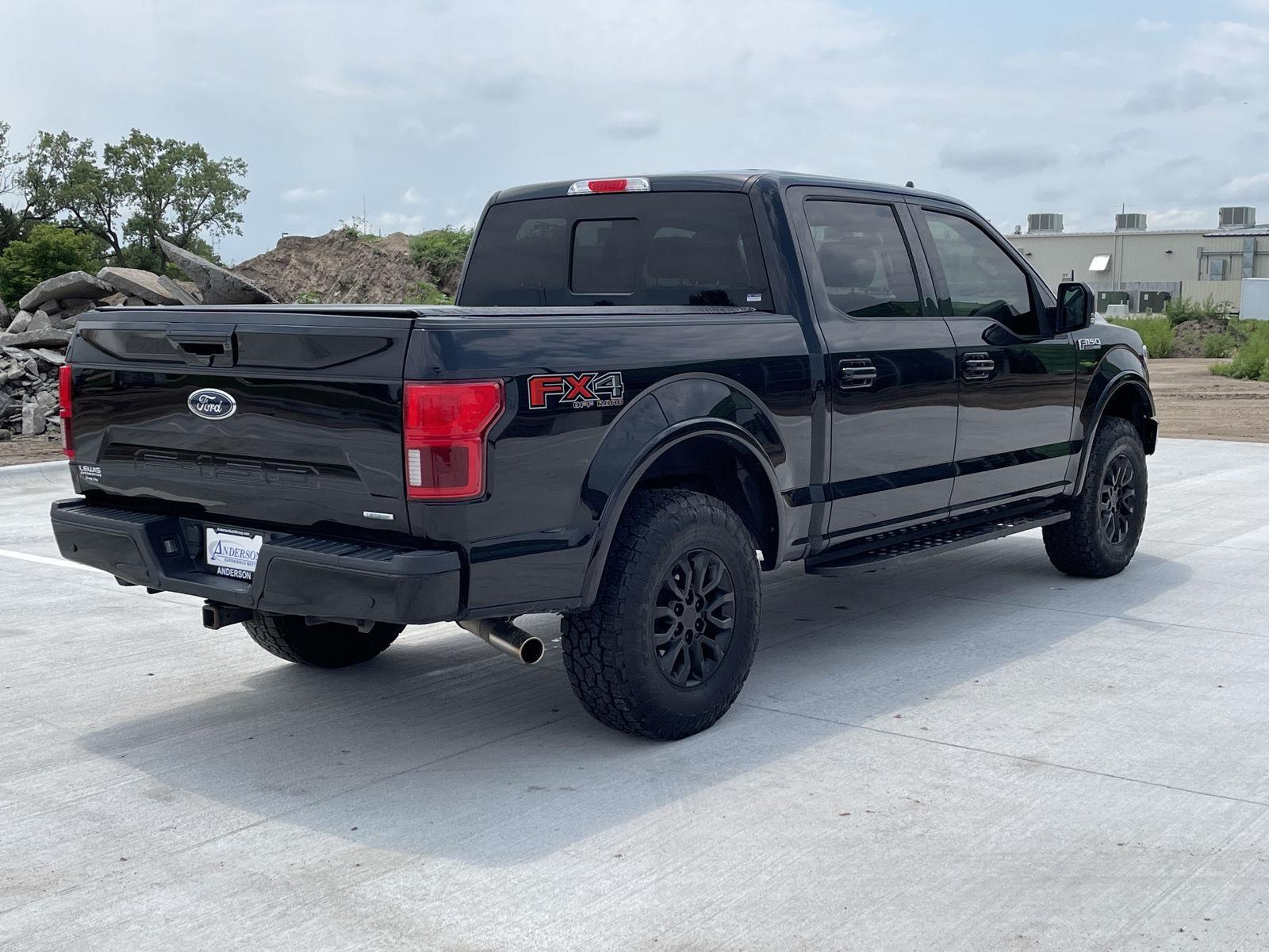 Vehicle photo 6