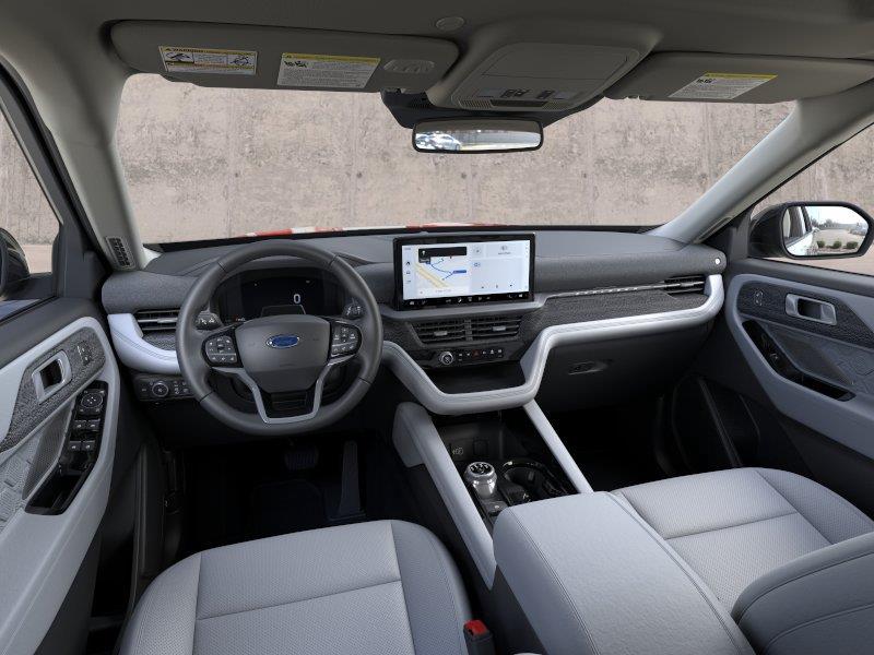 Vehicle photo 9