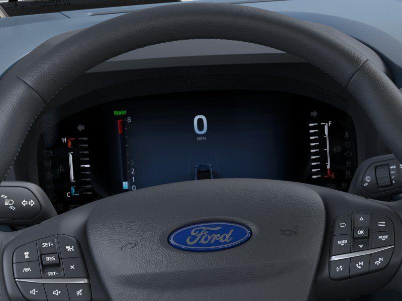 Vehicle photo 13