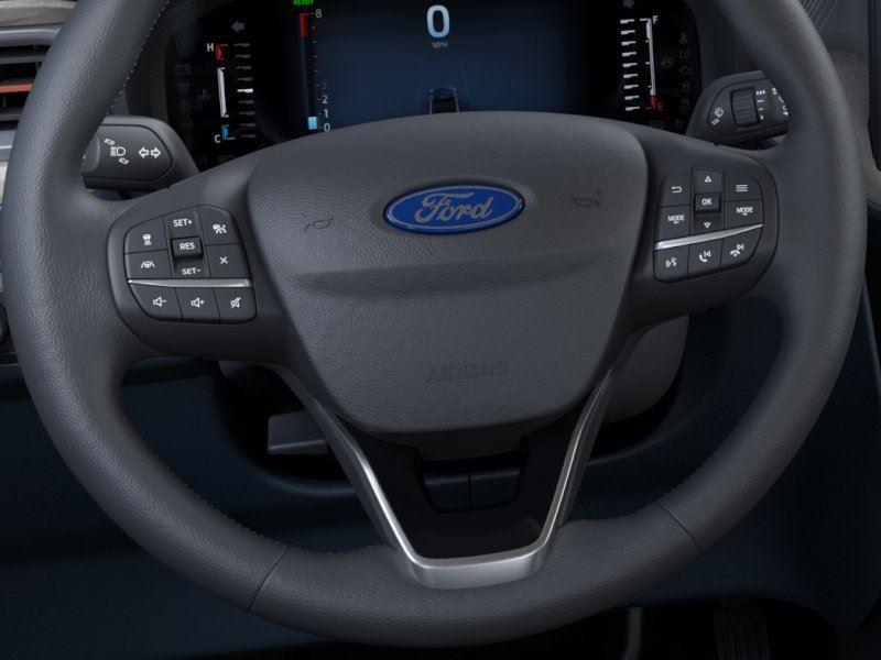 Vehicle photo 14