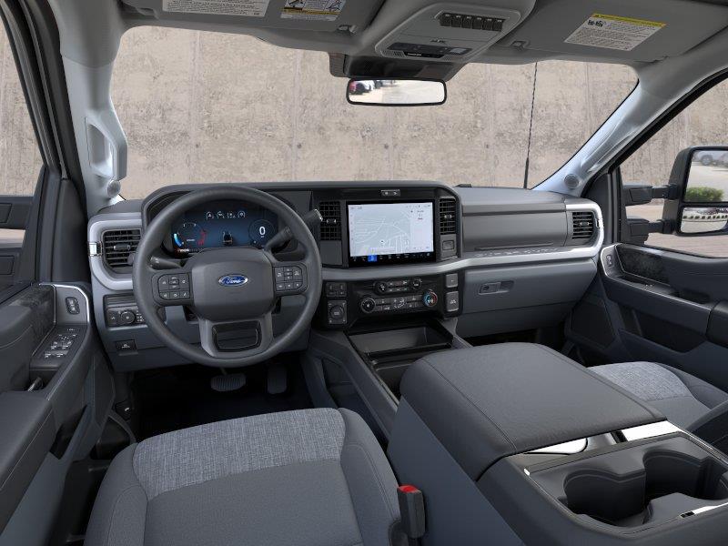 Vehicle photo 9