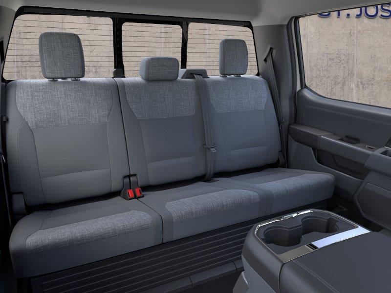 Vehicle photo 11