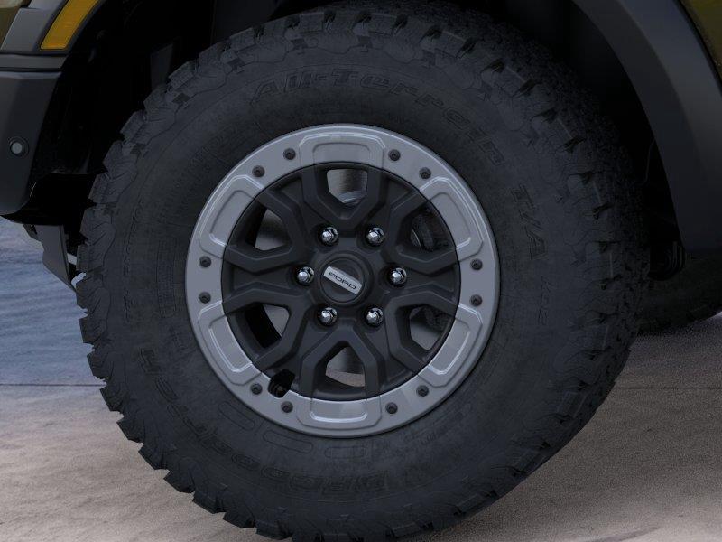 Vehicle photo 19