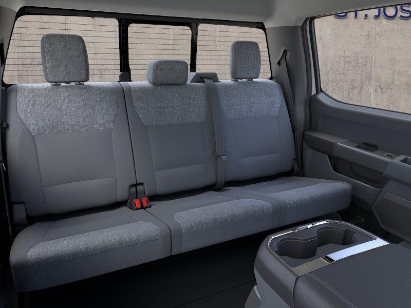 Vehicle photo 11