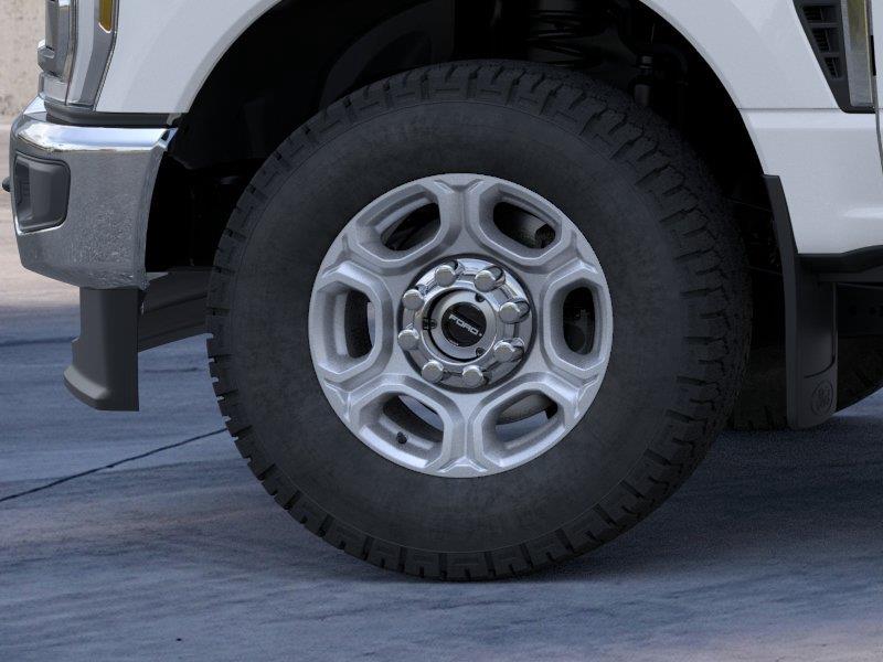 Vehicle photo 19