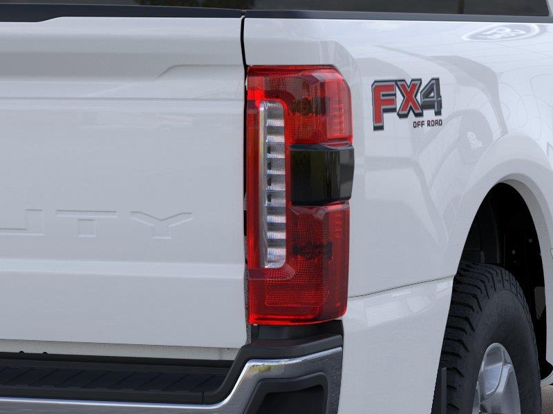 Vehicle photo 21