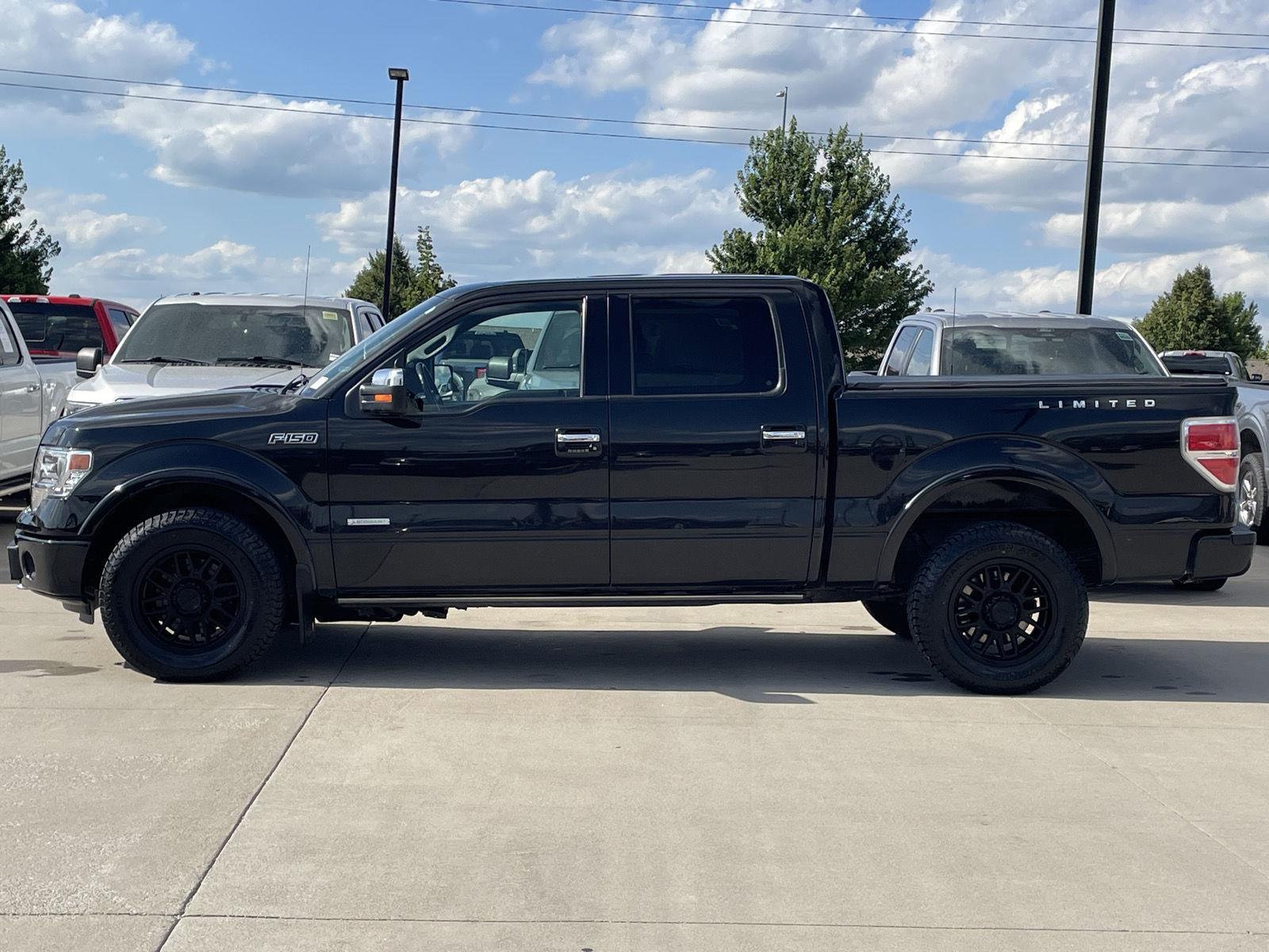 Vehicle photo 2
