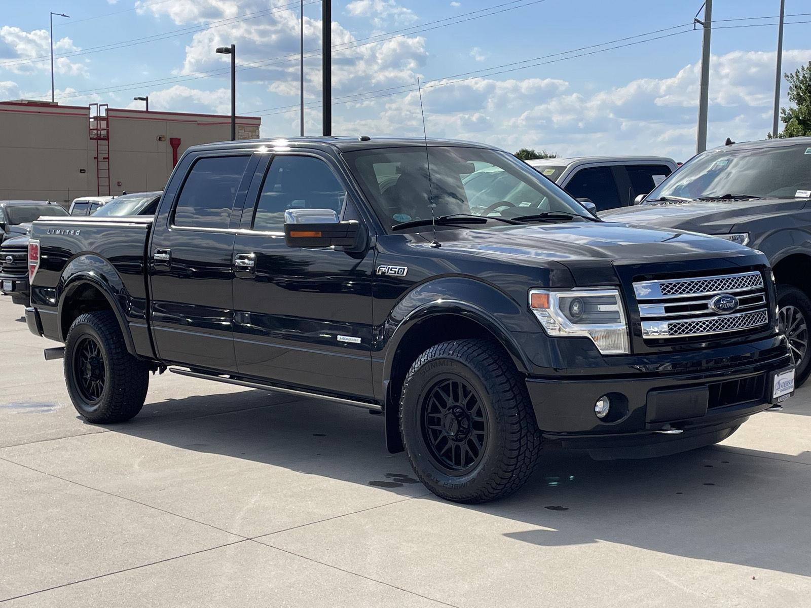 Vehicle photo 5