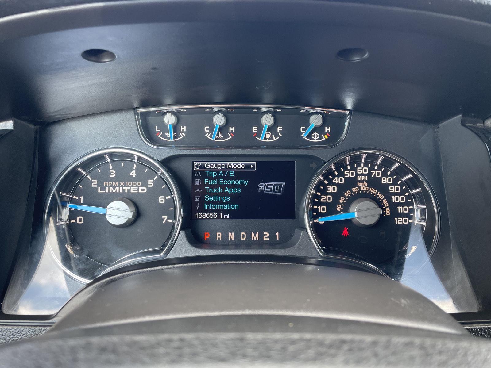 Vehicle photo 15