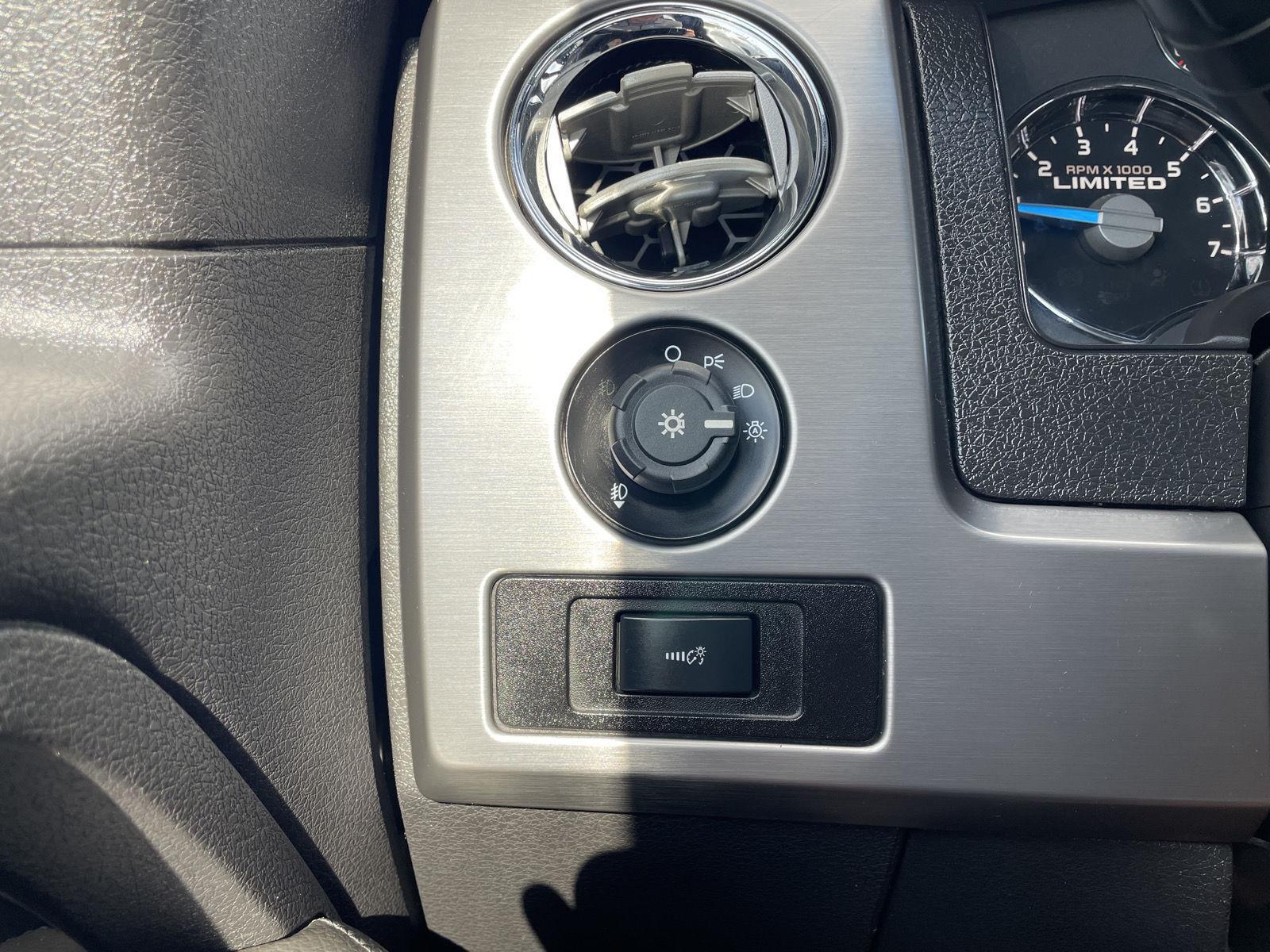 Vehicle photo 16