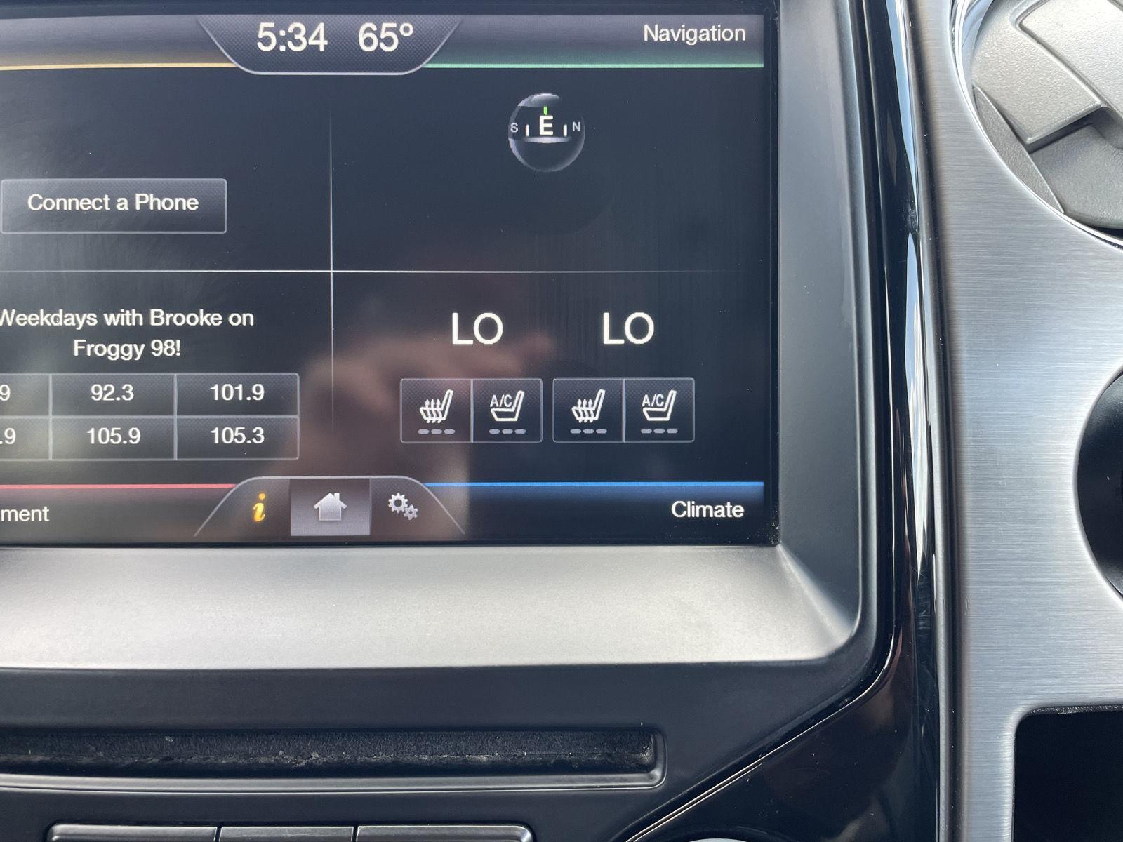 Vehicle photo 25